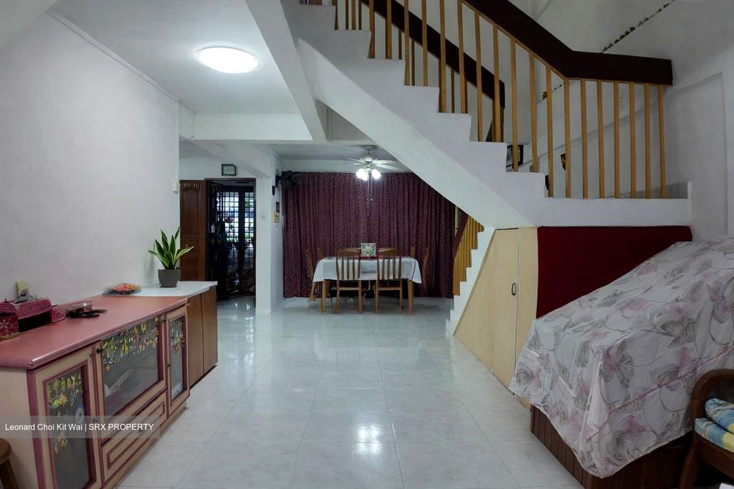 Blk 556 Jurong West Street 42 (Jurong West), HDB Executive #537019831
